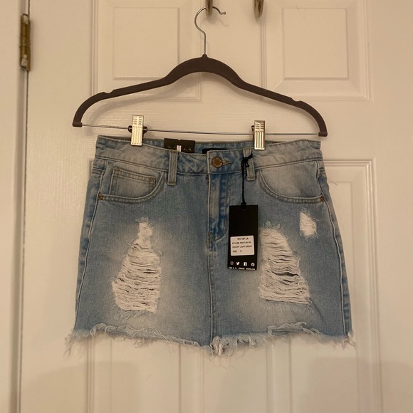 Women’s Medium 8th of LA Distressed Jean Skirt - Picture 2 of 6
